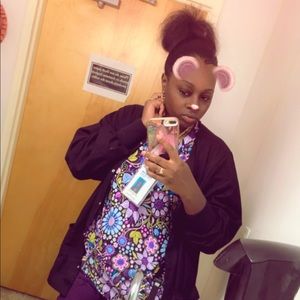 Meet your Posher, Danielle